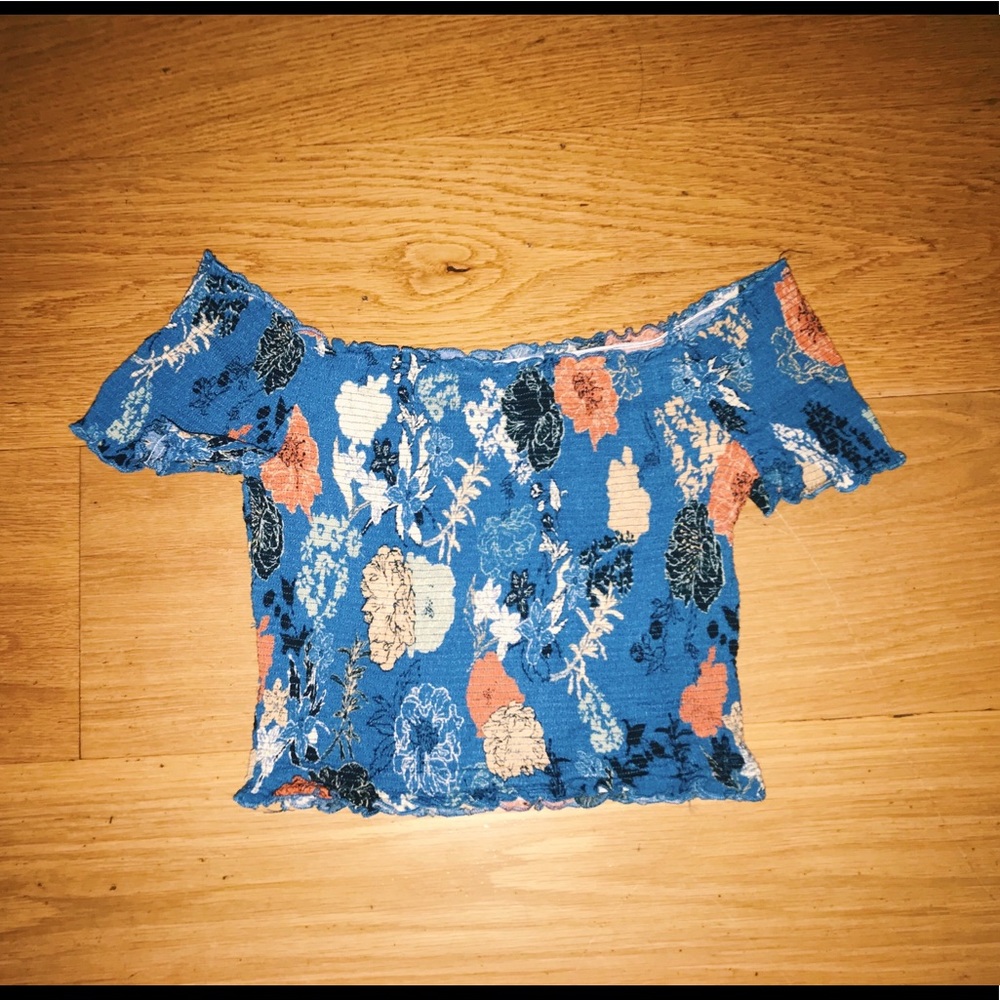 Illa Illa cropped T